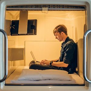 Camera solo per uomini comune